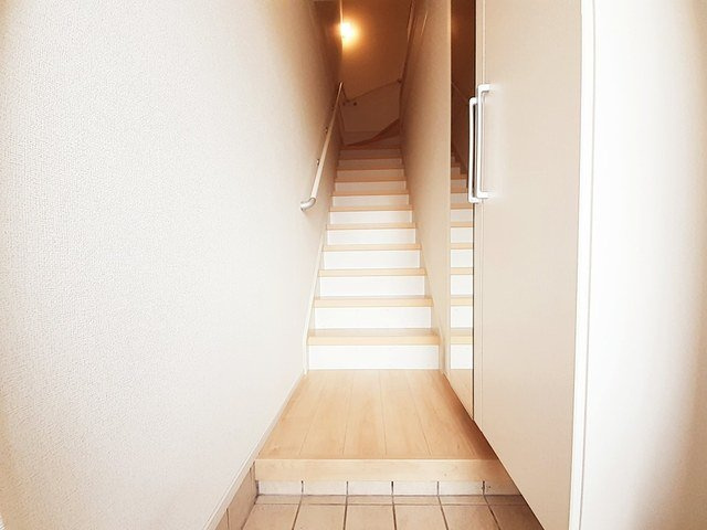 ファインエアリーＧの玄関