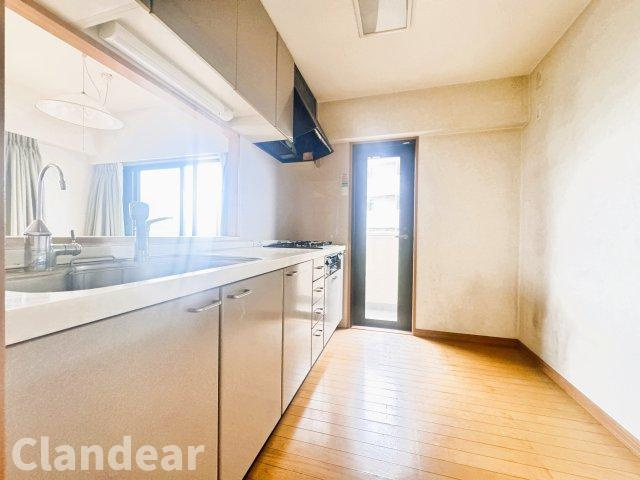 ローヤルシティ草加第２のキッチン|ドキドキの新生活も、安心してスタート。ぴったりの住まいを見つけませんか？クランディアが一緒に住まい選びをサポートします‼　まずは、お気軽にお問合せください　＃クランディア