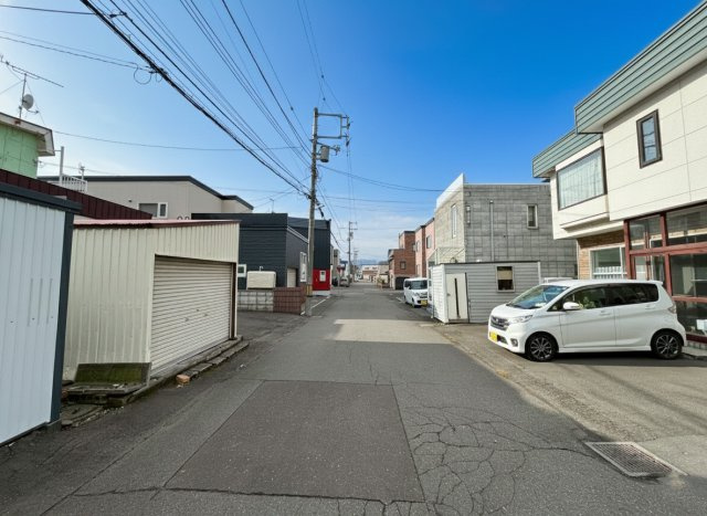 新琴似12条15丁目土地の前面道路含む現地写真|北東側から撮影した前面道路
