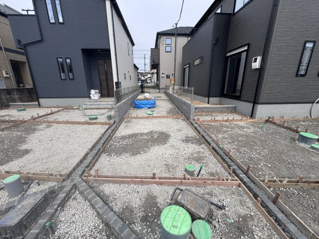 松戸市栄町１丁目新築戸建【北部小学校:7分】の駐車場|2号棟駐車スペース・縦列2台駐車可