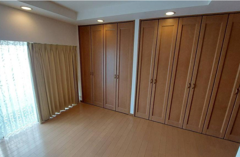 芦屋翠ケ丘パークマンションの洋室