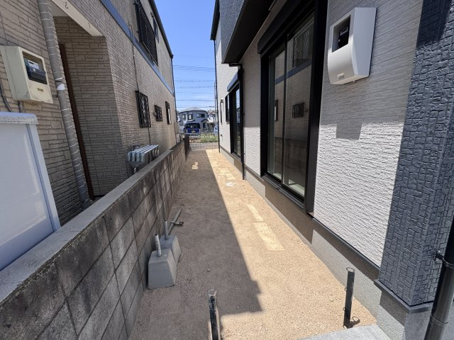 松戸市栄町１丁目新築戸建【北部小学校:7分】の庭|南西側庭スペース