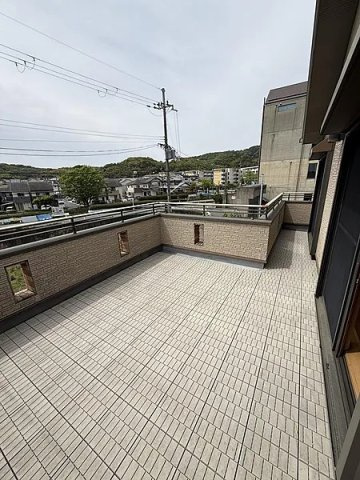 【バルコニー】 | 山科区勧修寺東金ケ崎町　中古戸建