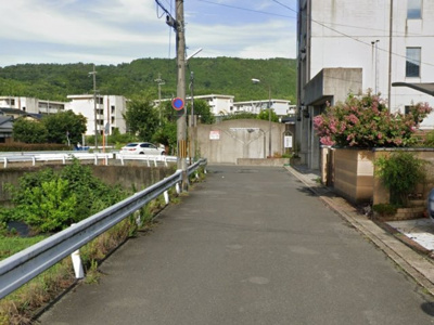 【前面道路含む現地写真】 | 山科区勧修寺東金ケ崎町　中古戸建