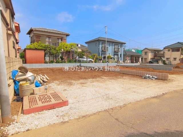 野田市山崎第6　新築戸建　1号棟の前面道路含む現地写真|一方 ： 南 3.82m 公道