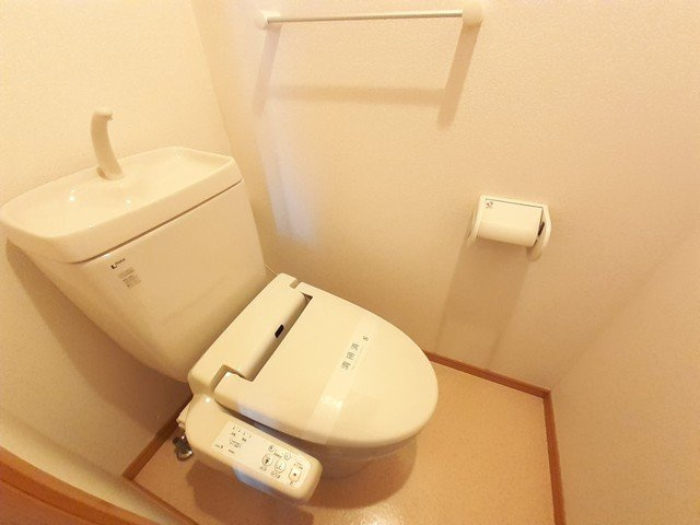 グランツ・ノイＡのトイレ