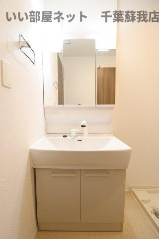中瀬ロイヤルガーデンの独立洗面台