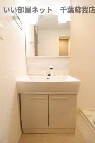 中瀬ロイヤルガーデンの独立洗面台|使いやすい独立洗面台です