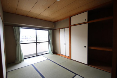 【和室】 | ラ・プリメーラ | ※同建物ほかのお部屋の写真です。
