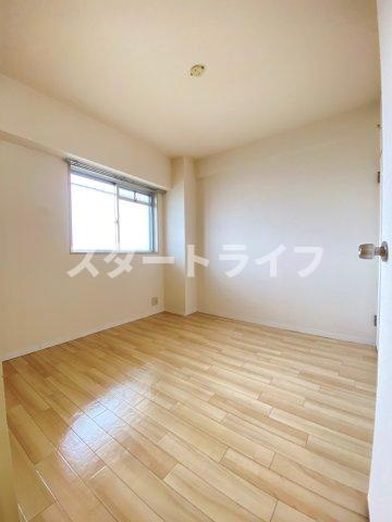 大阪市淀川区木川東１丁目の賃貸マンションの収納
