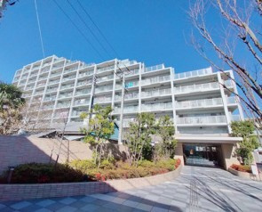リーデンススクエア谷塚の外観|ドキドキの新生活も、安心してスタート。ぴったりの住まいを見つけませんか？クランディアが一緒に住まい選びをサポートします‼　まずは、お気軽にお問合せください　＃クランディア
