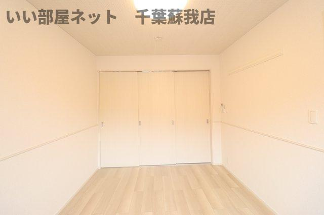 中瀬ロイヤルガーデンの寝室|落ち着いた色調の寝室です