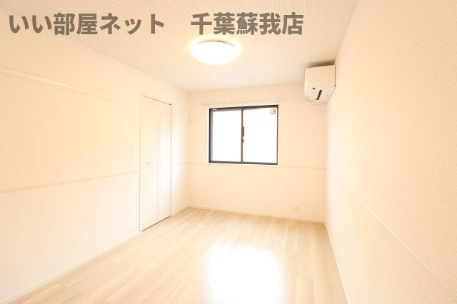 中瀬ロイヤルガーデンの洋室|落ち着いた色調の洋室です