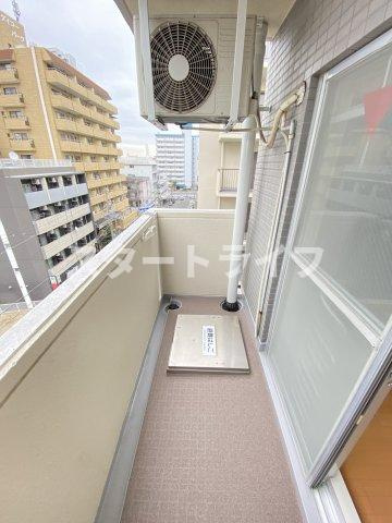 大阪市東淀川区西淡路１丁目の賃貸マンションのバルコニー