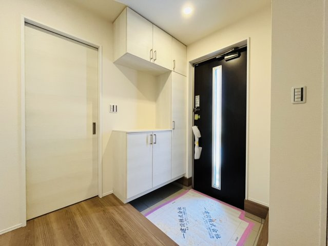 大府市吉川町4丁目93『仲介手数料無料』新築一戸建て・建売の玄関