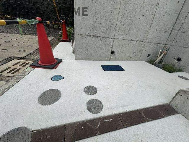 保土ヶ谷区新井町の前面道路含む現地写真|駐輪場にちょうど良さそうなスペースです！
