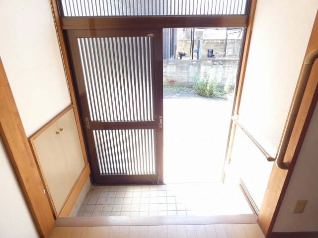 アヴニール和白東の玄関