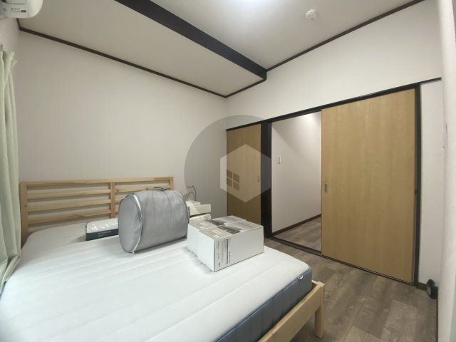 新家西町貸家の寝室
