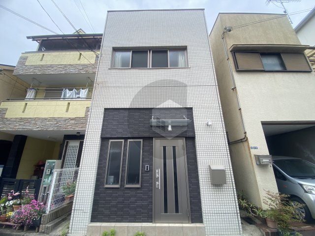 新家西町貸家の外観