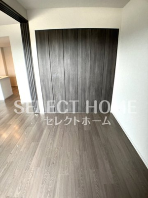 【寝室】 | アルバックスタワ―岡崎康生 | 開放的な寝室です