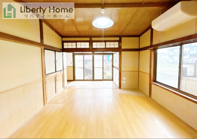 ひたちなか市大字東石川　中古戸建の洋室