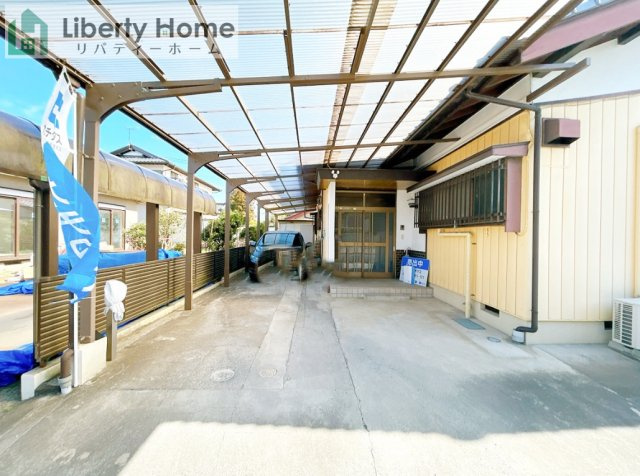 ひたちなか市大字東石川　中古戸建の駐車場