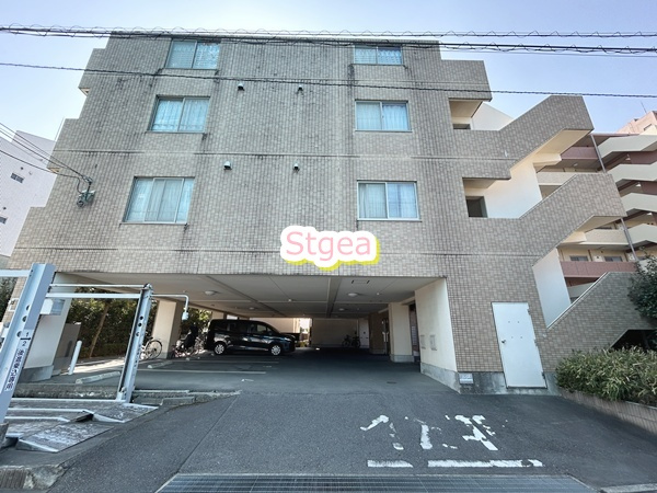 シャテロ北浦和の外観