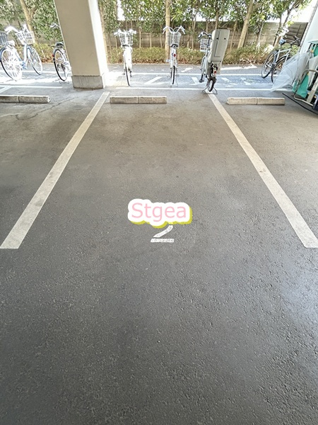 シャテロ北浦和の駐車場