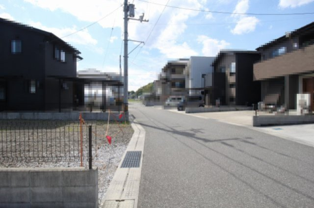 介良乙　新築戸建　【平屋建】の前面道路含む現地写真