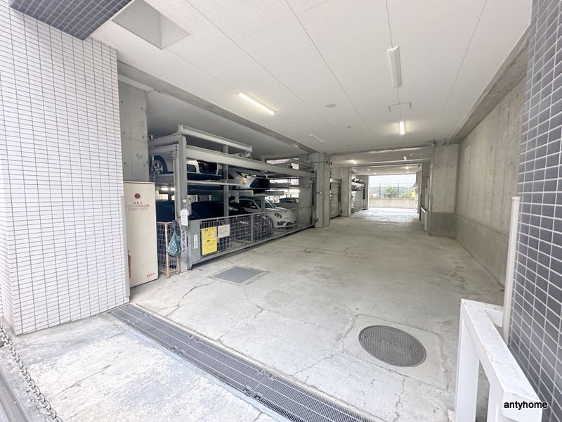 プライムアーバン堺筋本町　仲介手数料無料の駐車場
