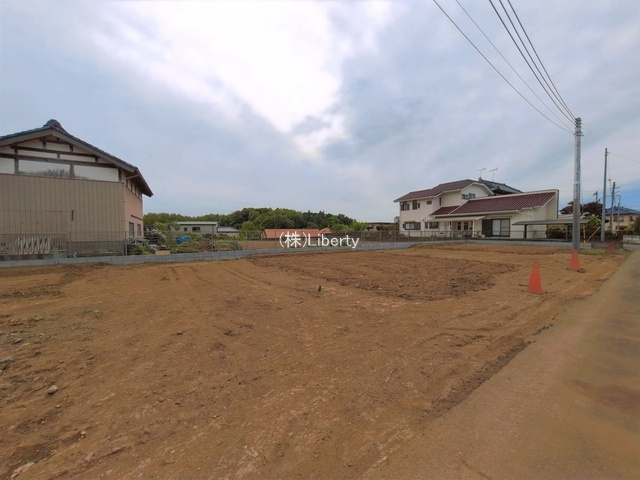 土浦市真鍋5丁目　新築戸建　B号棟の前面道路含む現地写真