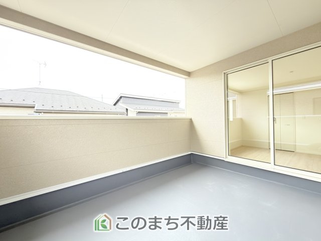 CRADLEGARDEN宇都宮市東峰町第7のバルコニー|南向きの大型バルコニーは陽当り良好で、たっぷりのお洗濯物もよく乾きます！
さらにインナーバルコニーなので雨の日でも安心してお出かけできますね♪