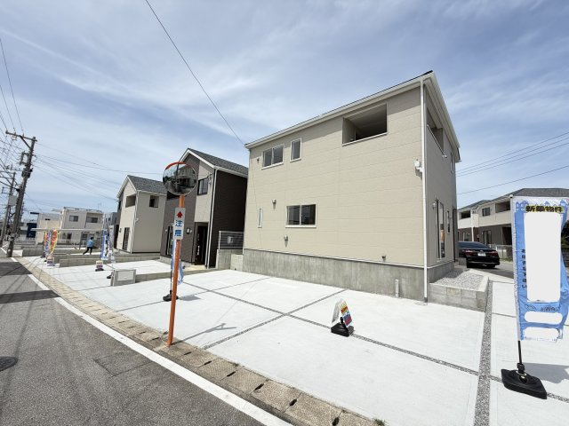 宜野湾市上原　第1（全4棟）4号棟の外観|4号棟　並列駐車3台完備♪EV車充電設備付き♪
