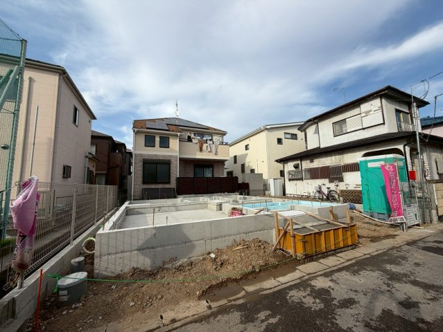 越谷市大泊990-10の外観