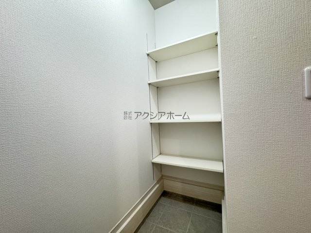 所沢市下安松・全1棟　新築一戸建　～北西角地～の玄関|SIC