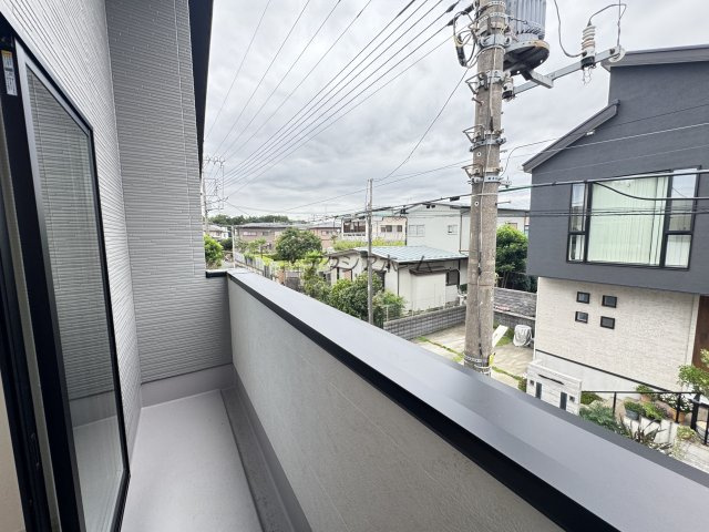 所沢市下安松・全1棟　新築一戸建　～北西角地～のバルコニー