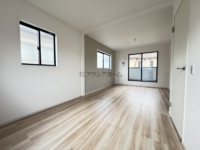 所沢市下安松・全1棟　新築一戸建　～北西角地～の寝室|洋室10.2帖