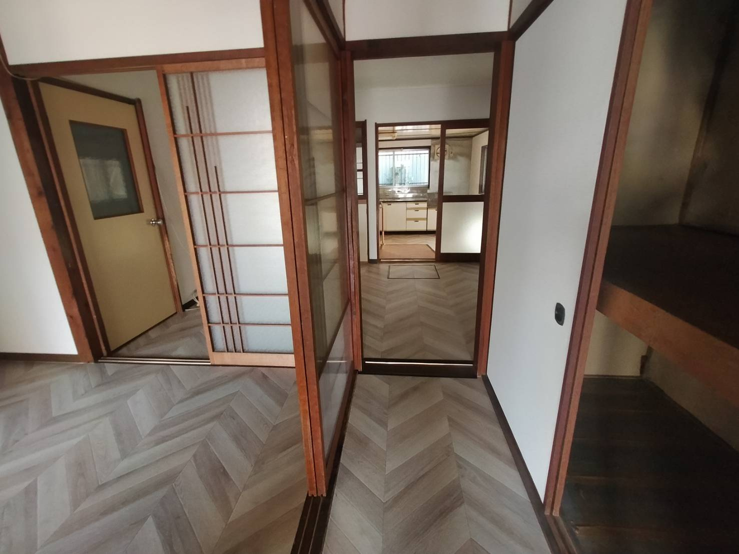 愛知県愛西市町方町彦作堤外戸建ての和室|くつろぎの場として、客間として、様々なシーンで活躍する和室です