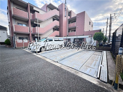 【駐車場】 | グランツモーデ