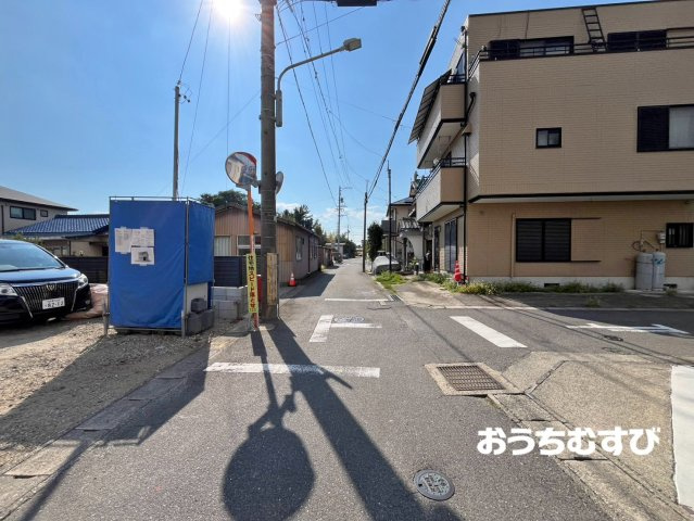 小牧市堀の内第1(全1棟)の前面道路含む現地写真