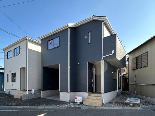 高知市旭天神町第一　2号棟の外観|シンプルでありながら、洗練された印象を与える外観。駅まで徒歩圏内、便利な立地で生活の利便性も良し◎