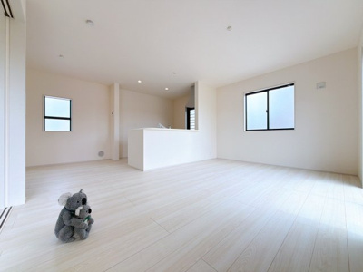 【居間・リビング】 | 安中市板鼻　新築住宅 | くつろぎと会話が生まれる、心地よい時間をお過ごしください。