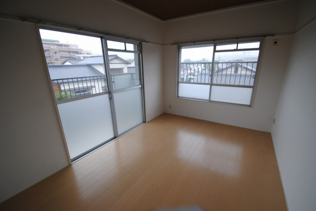 【子供部屋】 | 関戸ビル | 同物件、別部屋の写真です。