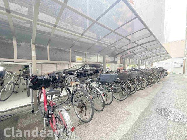 大和コーポの駐車場|ドキドキの新生活も、安心してスタート。ぴったりの住まいを見つけませんか？クランディアが一緒に住まい選びをサポートします‼　まずは、お気軽にお問合せください　＃クランディア