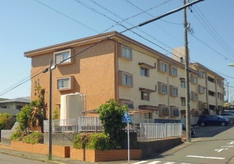 エミナンス弥富ヶ丘の外観