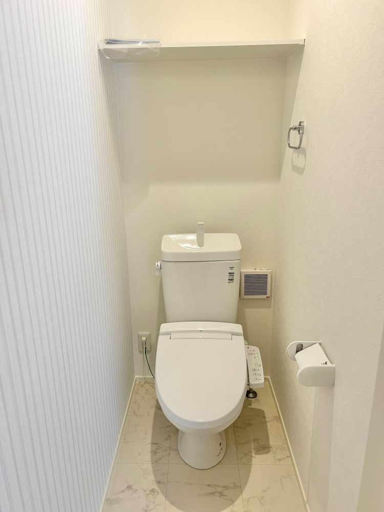 「ドン・キホーテ近く」高知市東雲町建売3　新築一戸建てのトイレ|※写真はイメージです