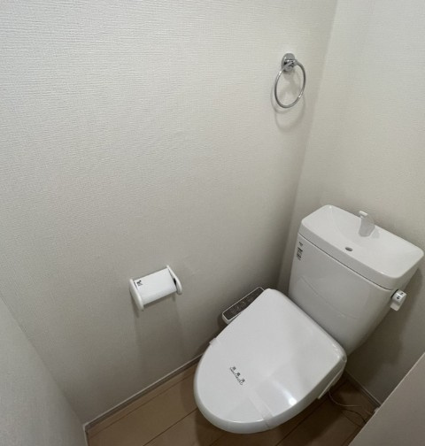 府中市西府町２丁目のアパートのトイレ