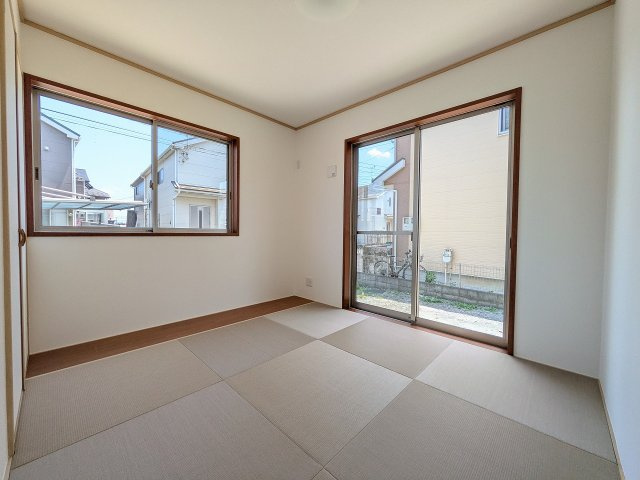 八王子市　上壱分方町　中古戸建ての和室|～リビングに隣接している5.2帖の和室です～