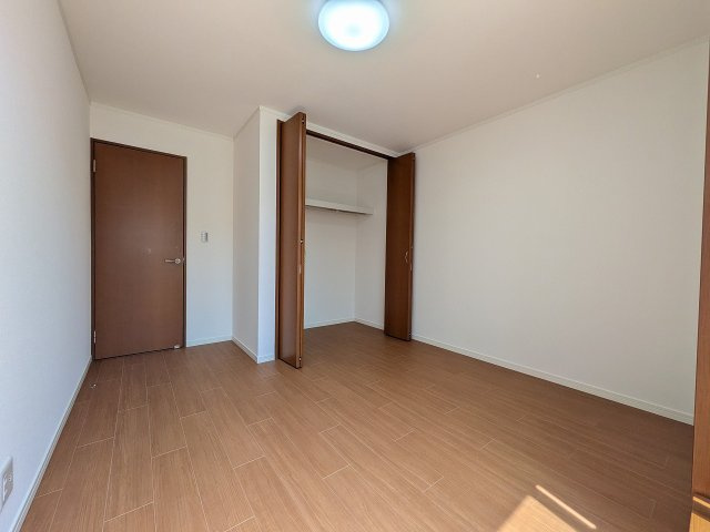 八王子市　上壱分方町　中古戸建ての収納|～収納力の高いクローゼット完備～