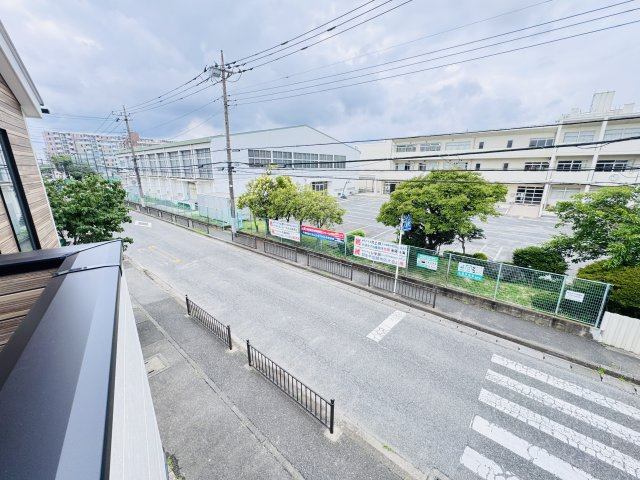 松戸市新松戸北２丁目新築戸建【横須賀小学校:7分】の展望|バルコニーより道路側眺望